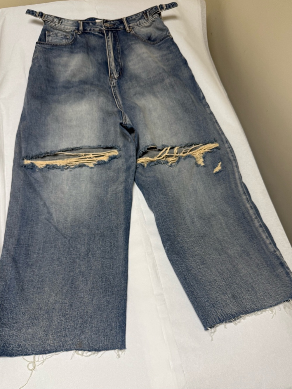 NwT:Realtakai Distressed Wide-Leg Men's Jeans in Faded Blue🔷